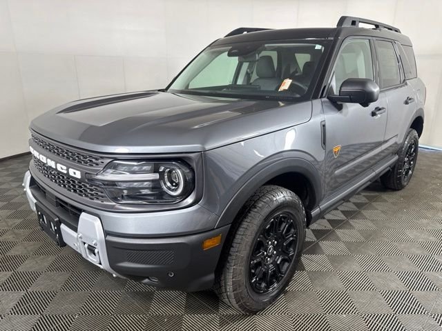 Used 2025 Gray Ford Badlands image 8