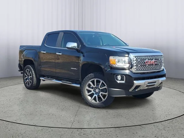 2017 GMC Canyon 4WD Denali Crew Cab Short Box's photo