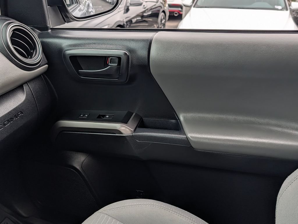 2019 Toyota Tacoma SR5 - Photo 21