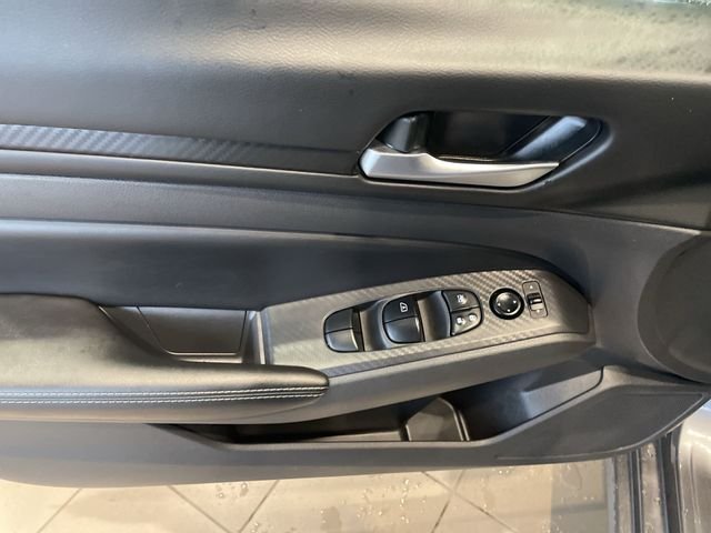 2025 Nissan Altima SV - Photo 15