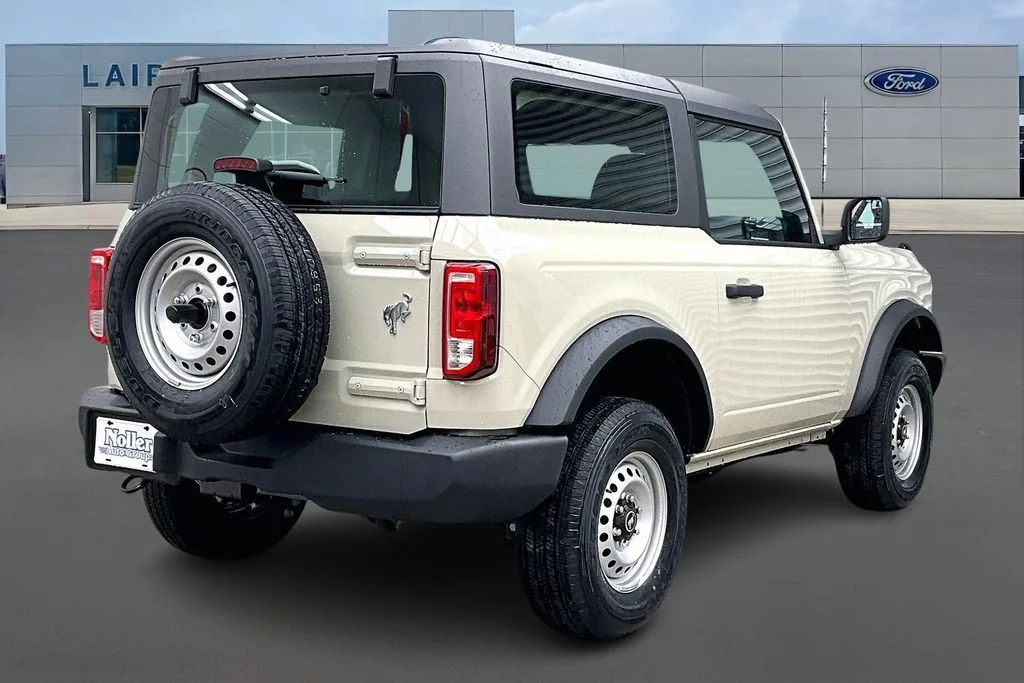New 2025 Beige Ford Base image 5