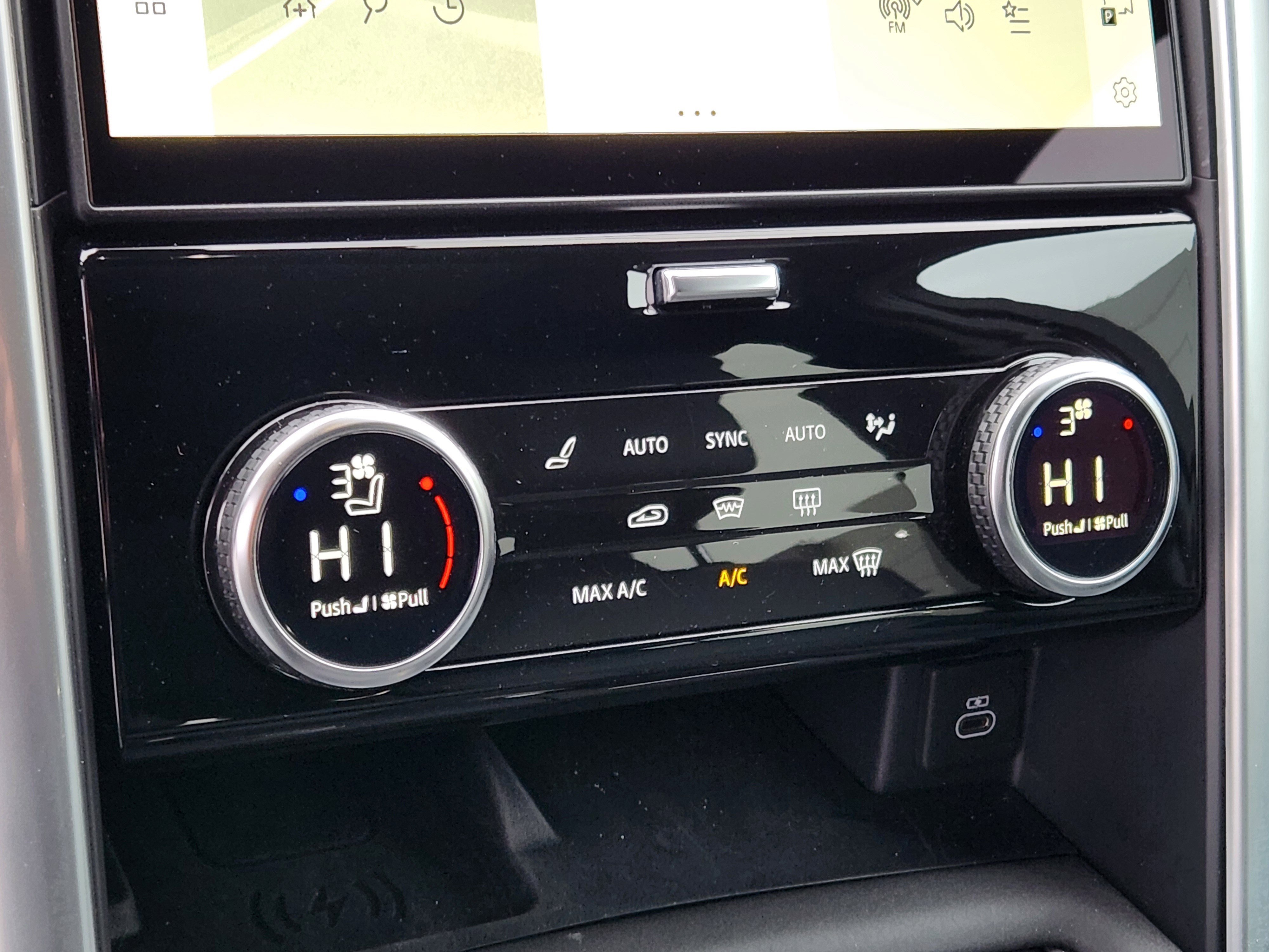Certified Used 2025 Fuji White Land Rover S image 20