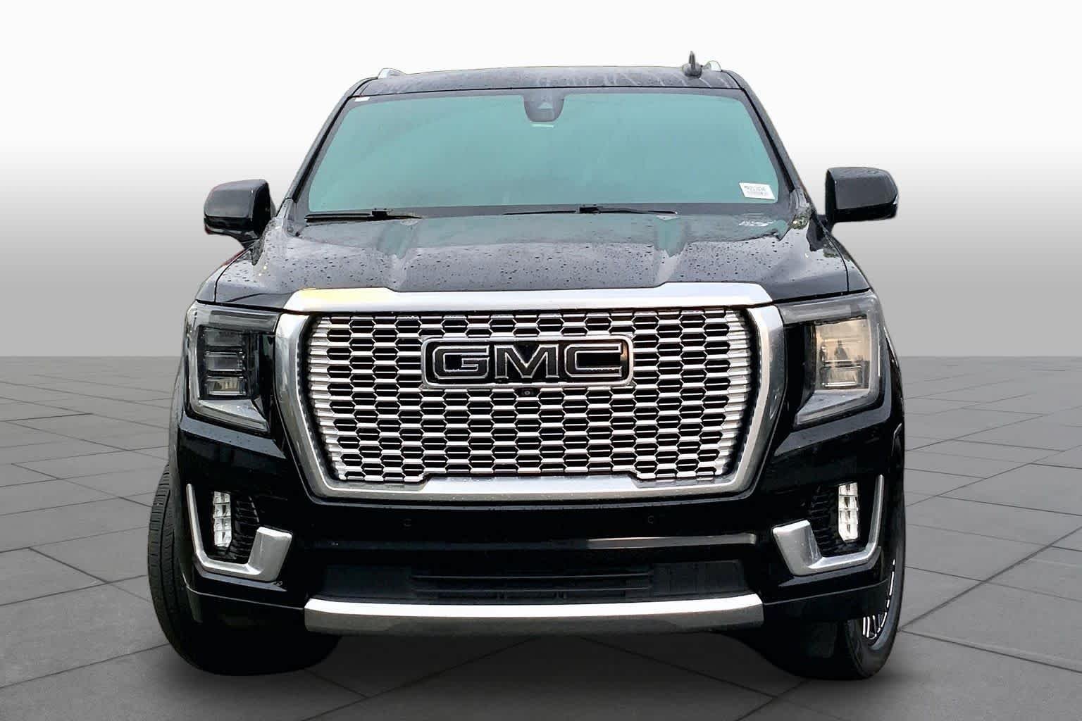 Used 2021 Onyx Black GMC Denali image 4