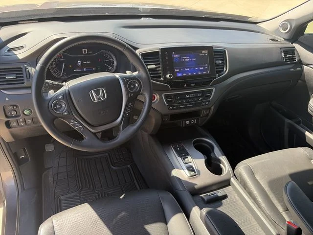 Used 2022 Silver Honda RTL image 12