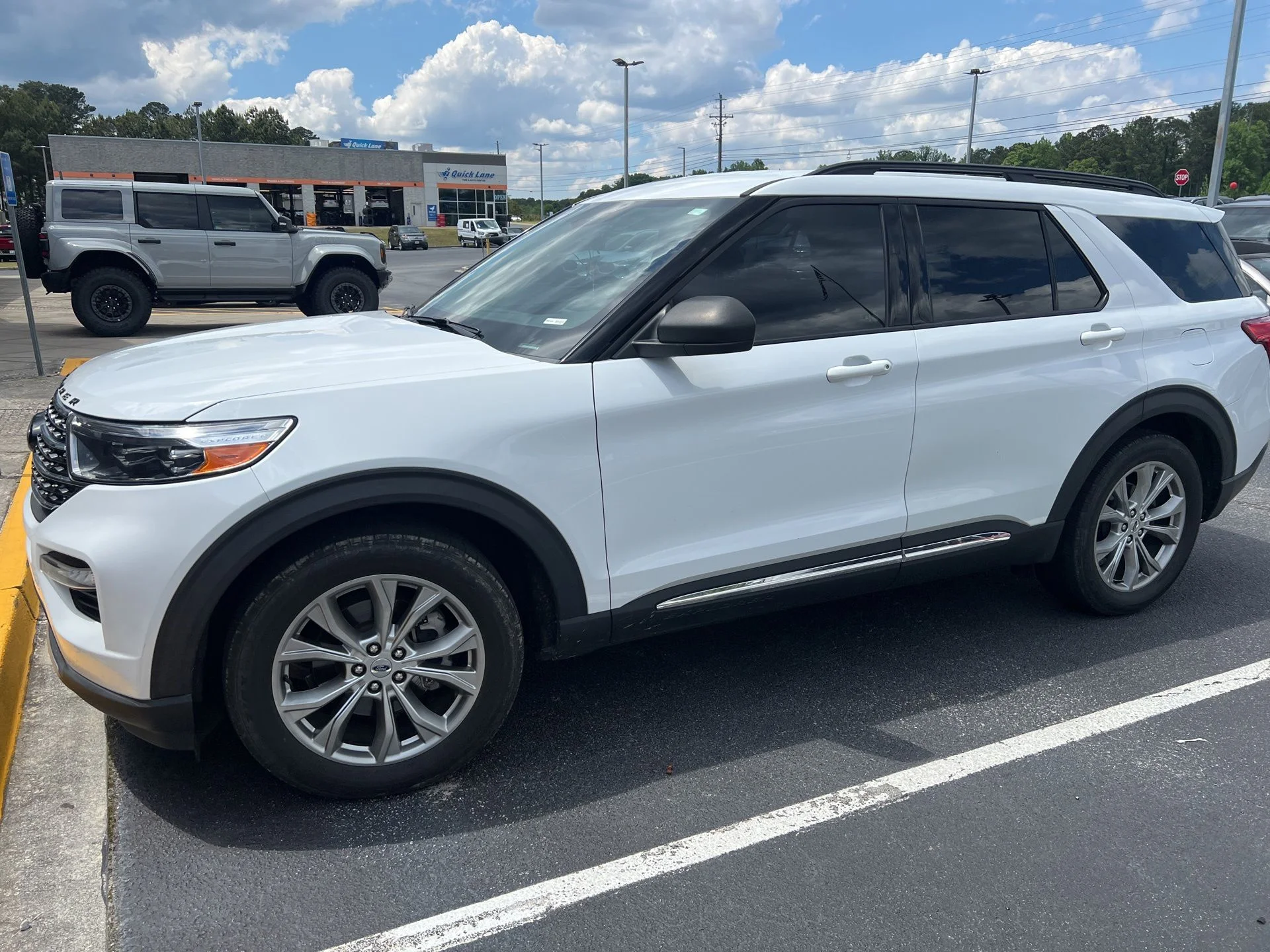 2020 Ford Explorer XLT RWD's photo