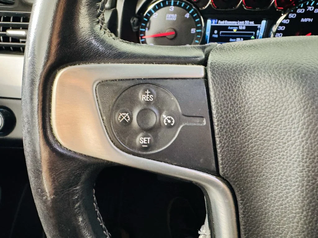 Used 2019 Black GMC SLE image 13