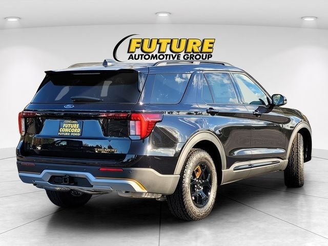 New 2026 Agate Black Metallic Ford Tremor® image 56