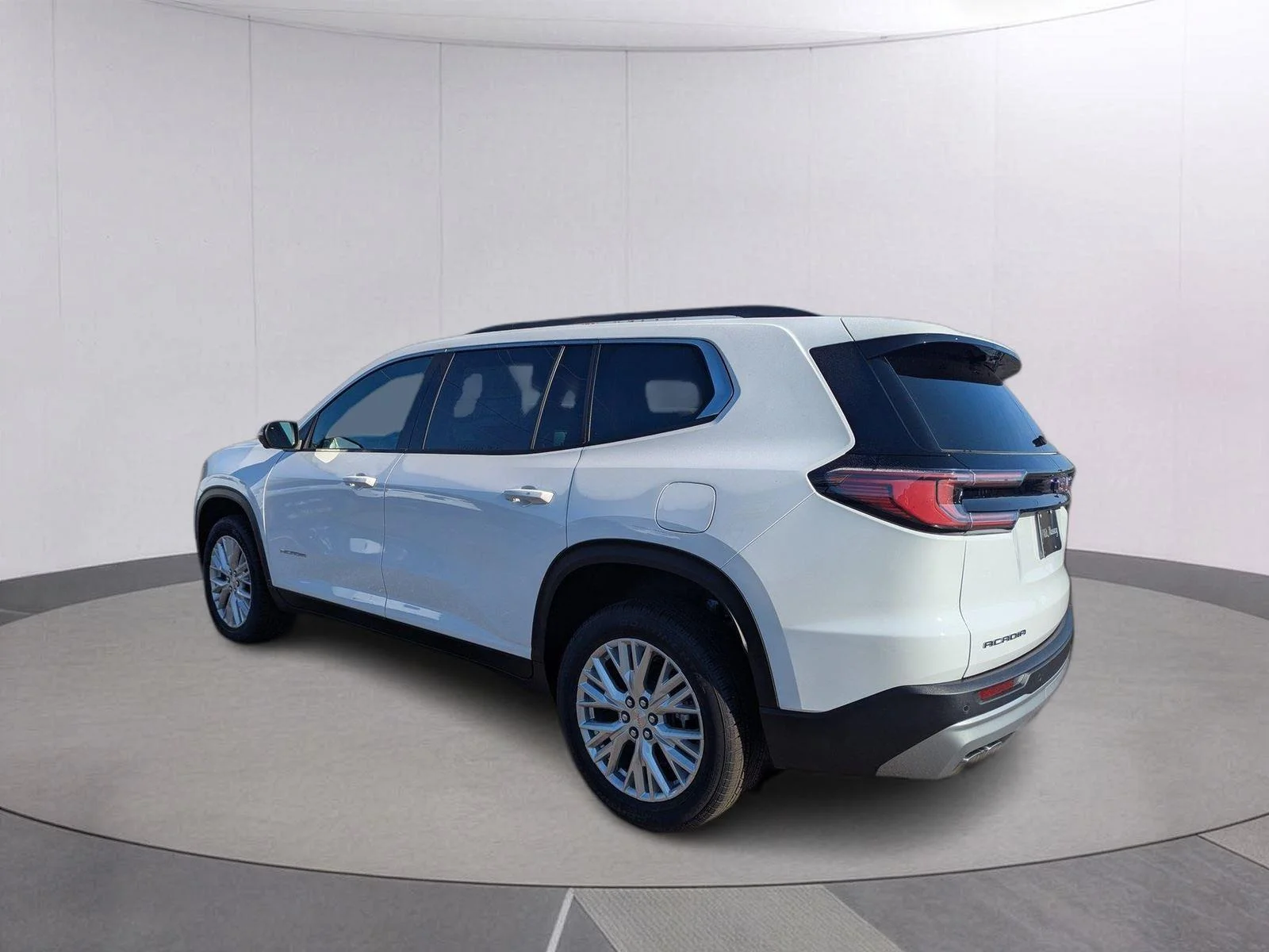 New 2026 Summit White GMC Elevation image 5