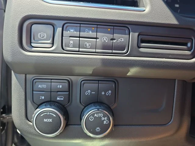 Used 2022 Gray Chevrolet LT image 28
