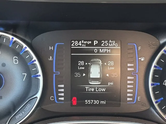 Used 2023 White Chrysler LX image 20