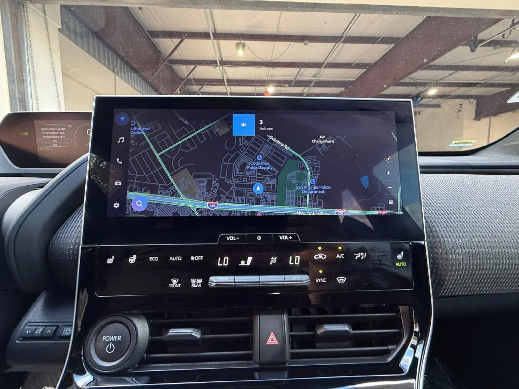 Used 2023 Silver Toyota XLE image 21