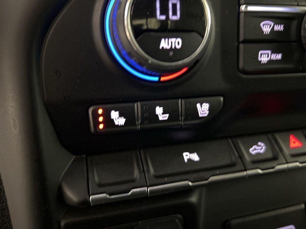 Used 2022 Greenstone Metallic Chevrolet High Country image 29