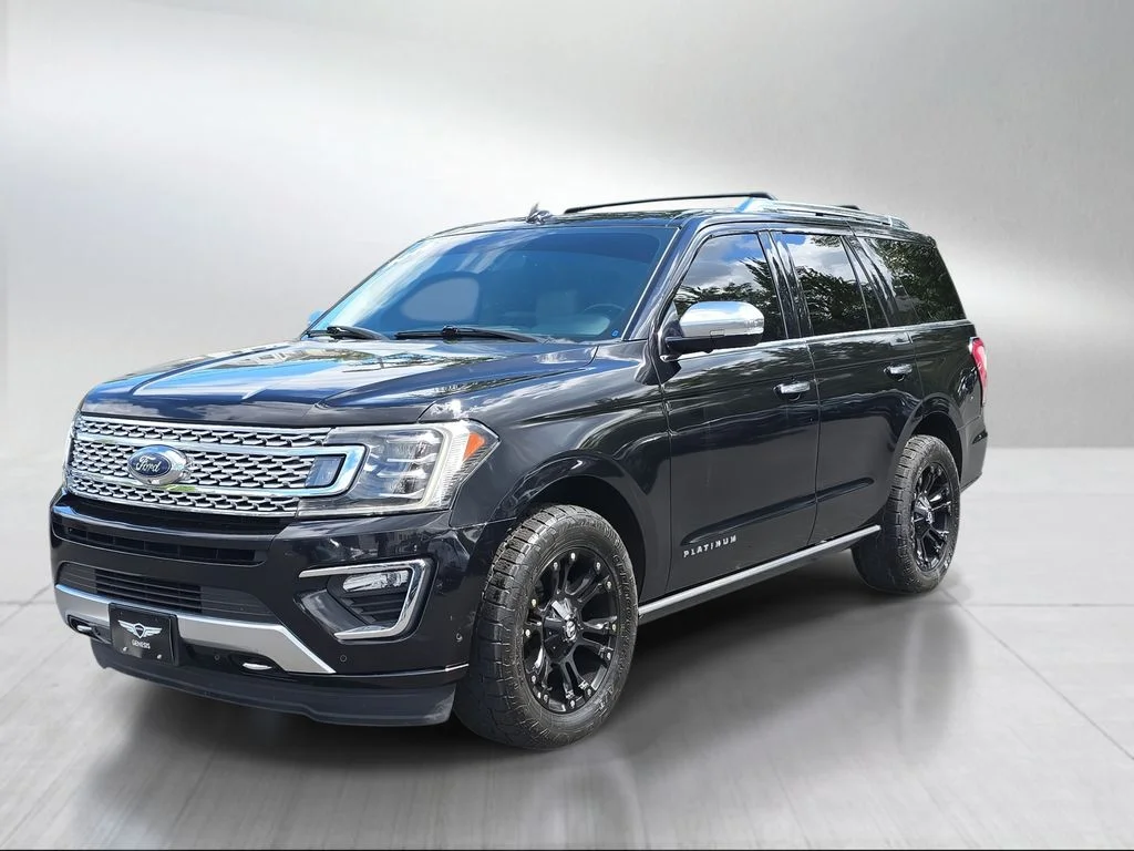 Used 2019 Black Metallic Ford Platinum image 7