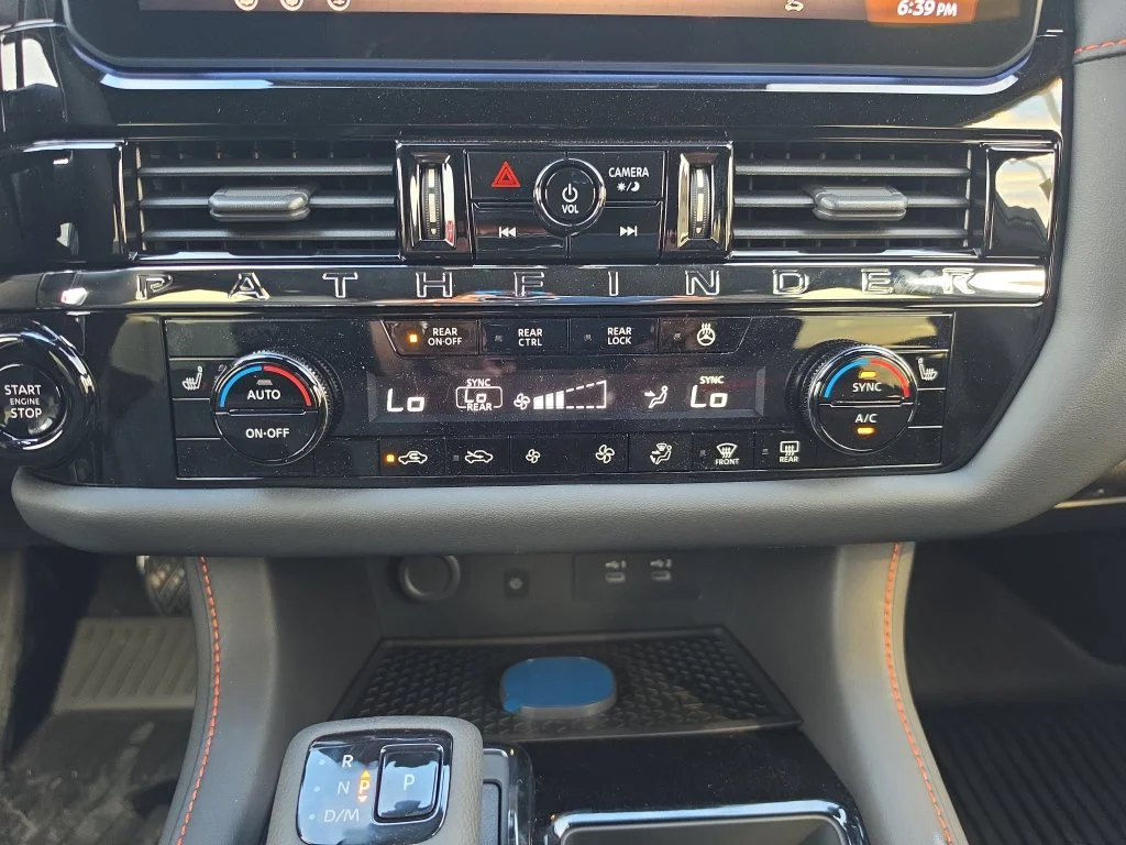 New 2026 Boulder Gray Pearl / Super Black Two-tone Nissan Rock Creek® image 17