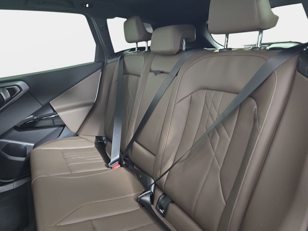 New 2026 Mineral White Metallic BMW 30 xDrive image 14