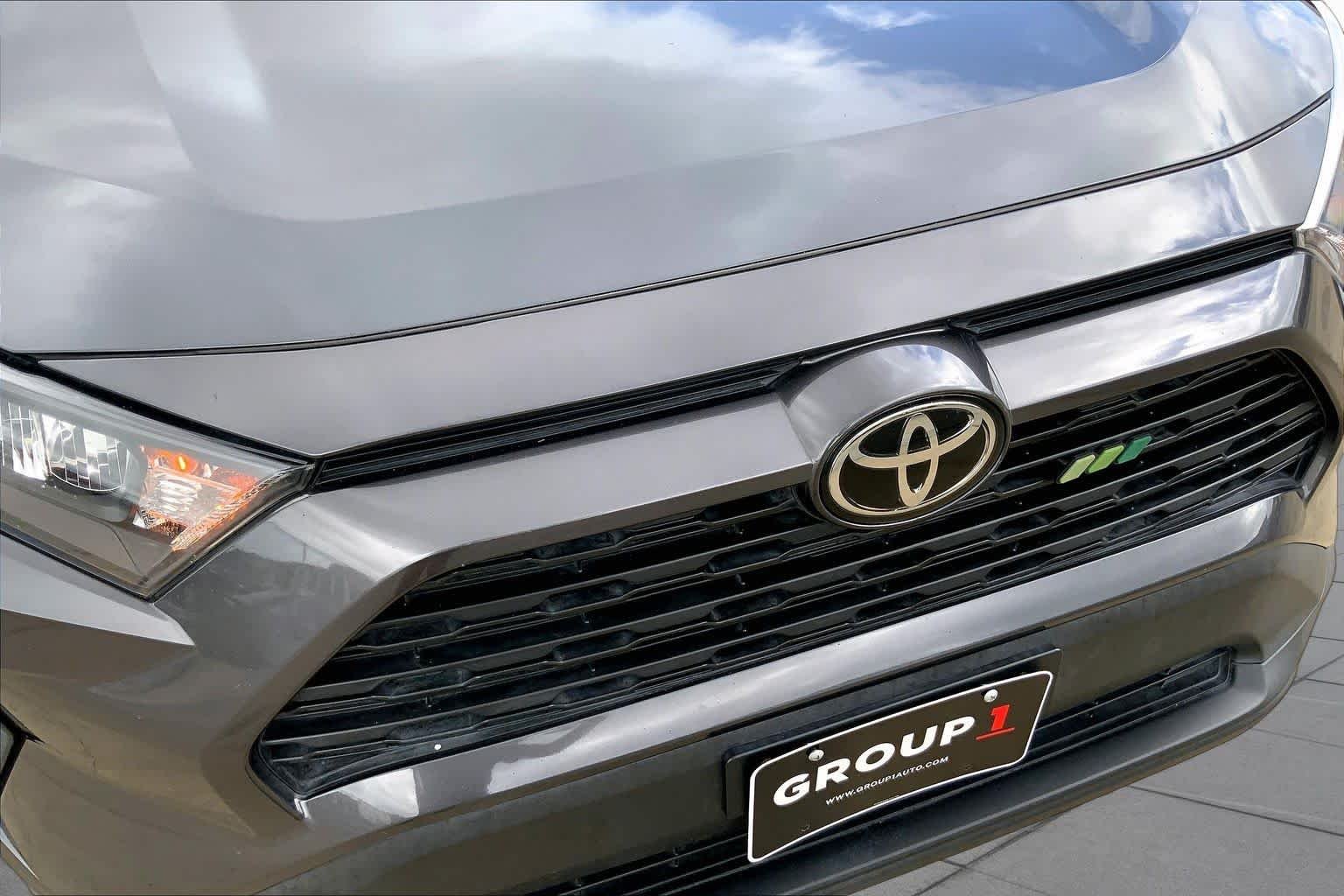 Used 2022 Magnetic Gray Metallic Toyota LE image 29