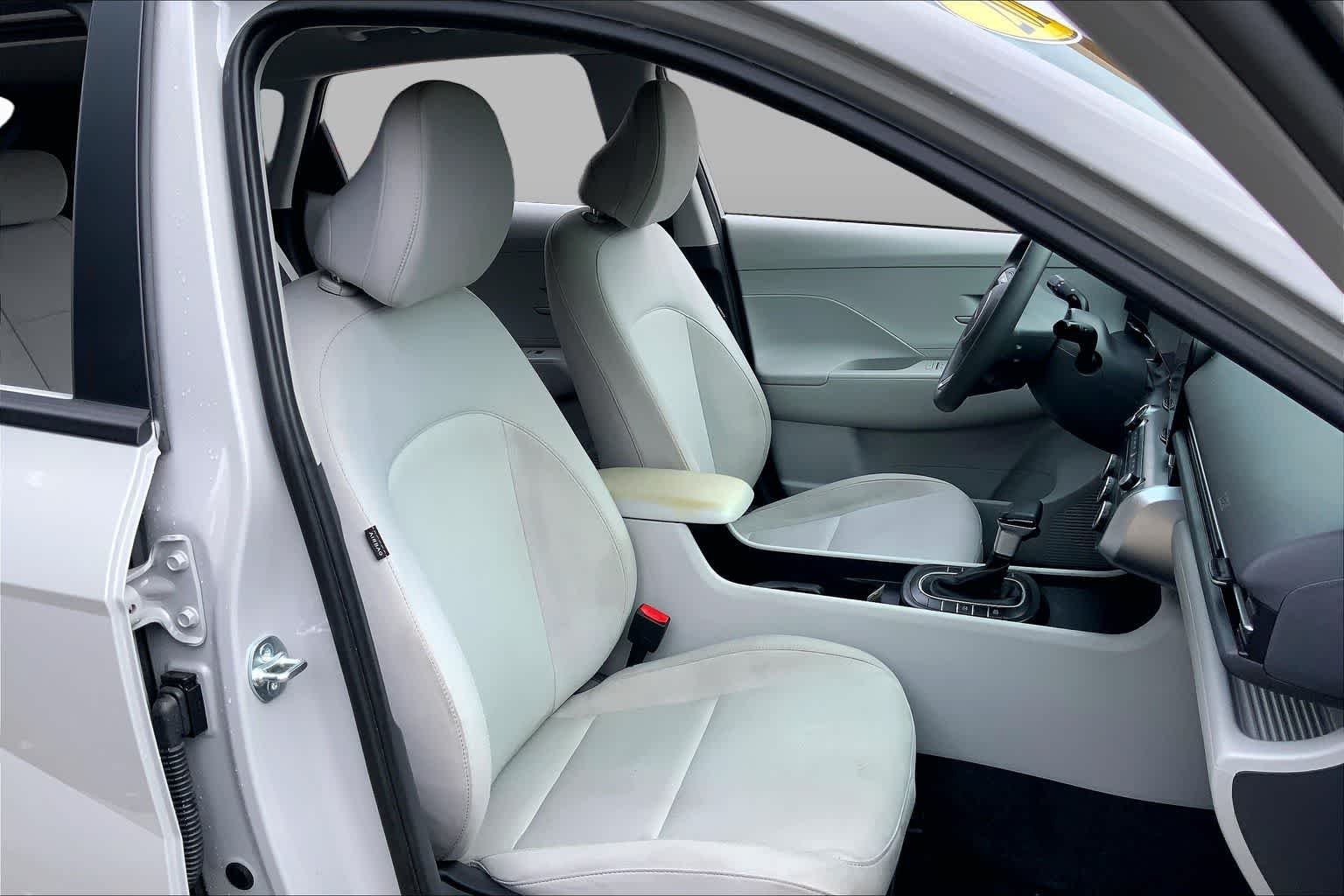 2026 Hyundai Kona SE - Photo 9
