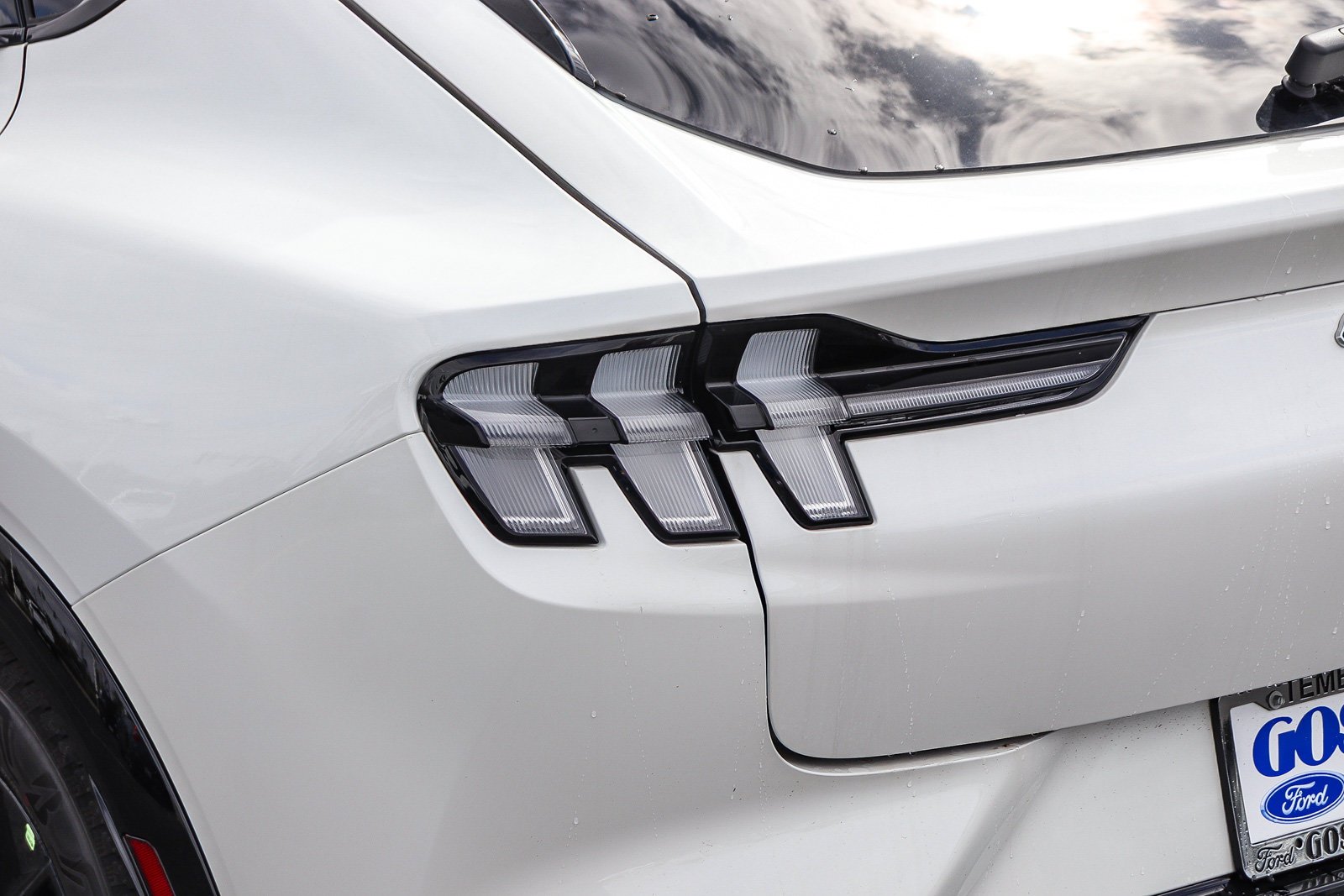 New 2026 Star White Metallic Tri-coat Ford Premium image 8