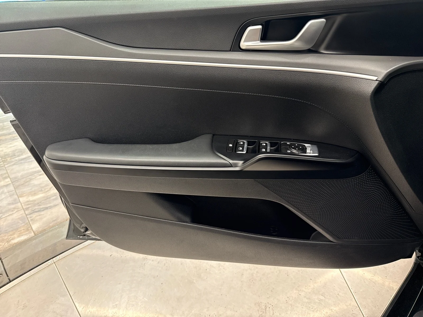 Used 2022 Ebony Black Kia GT-Line AWD image 37
