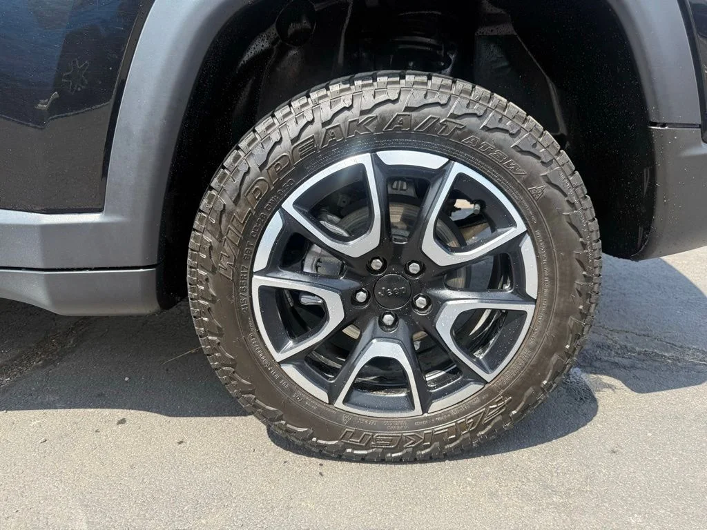 Used 2024 Black Jeep Trailhawk image 31