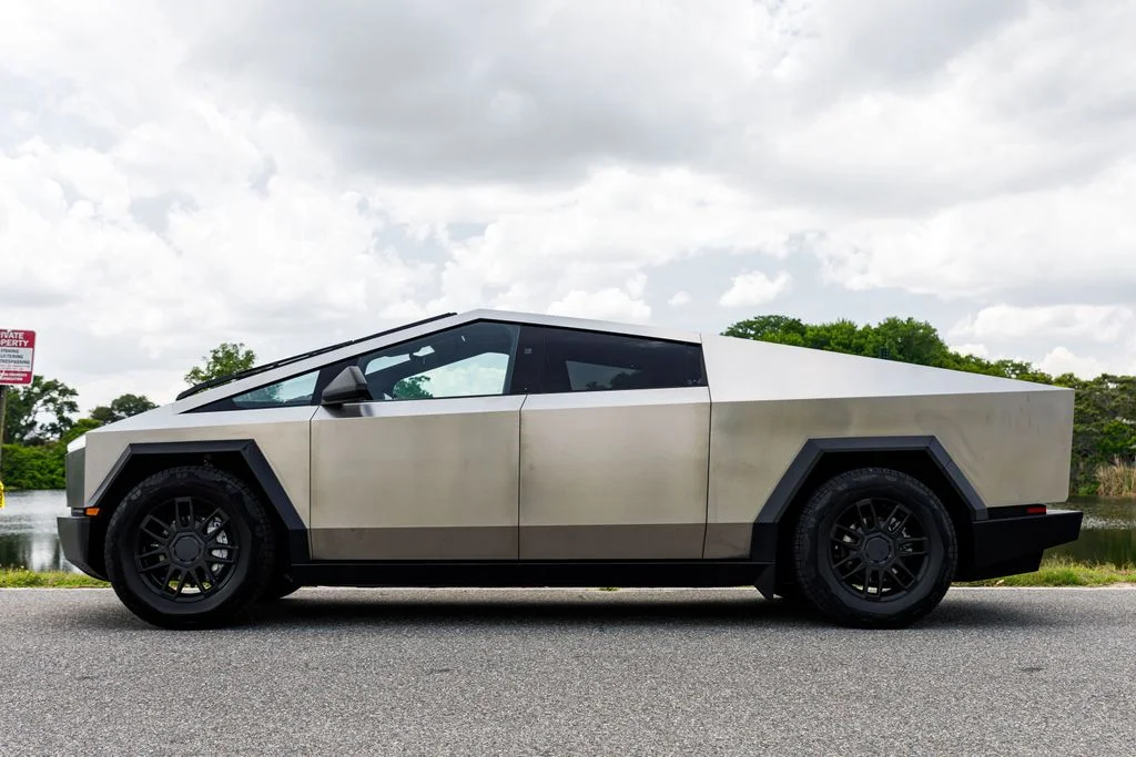 Used 2025 Silver Tesla Base image 6