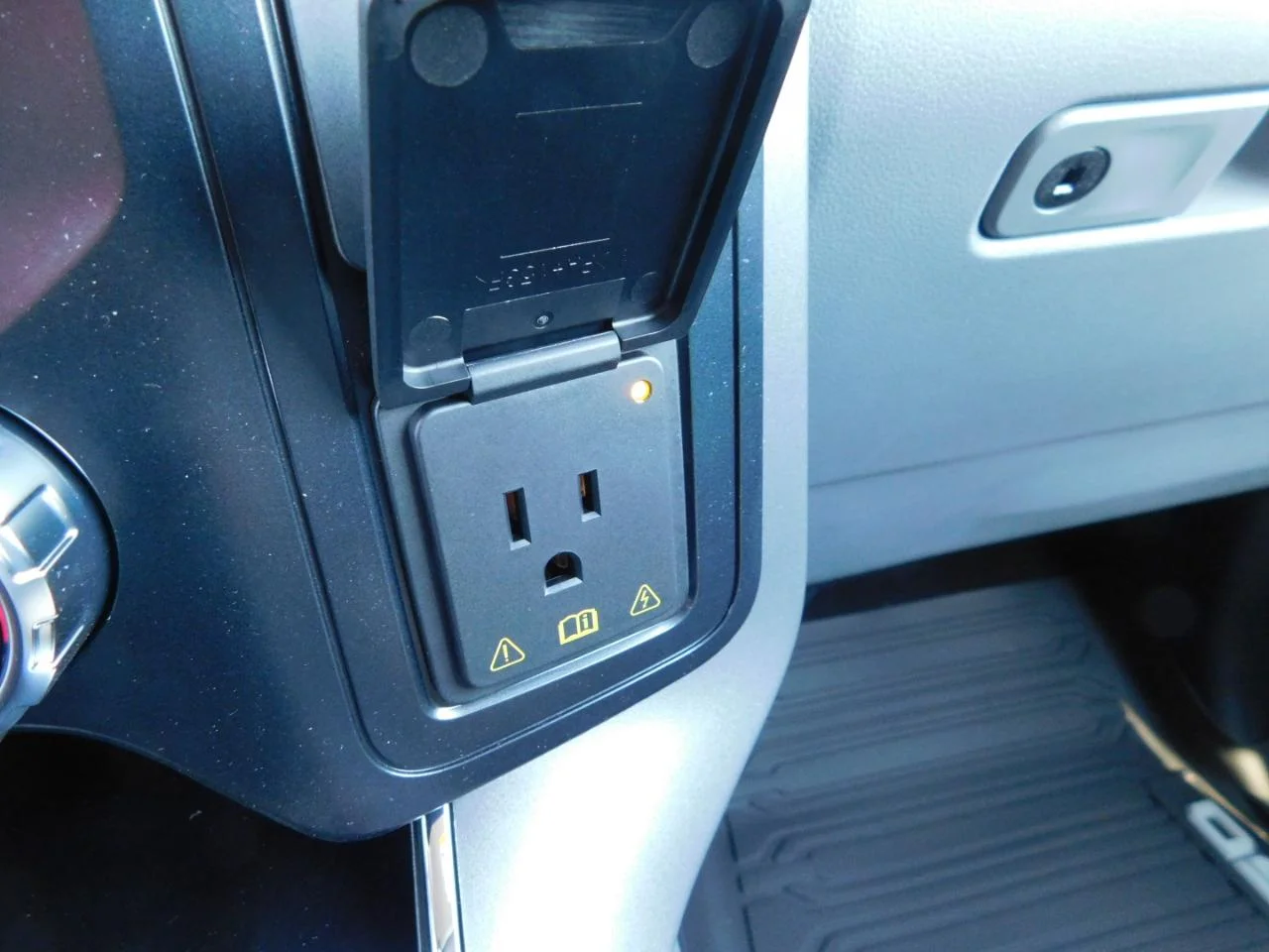 New 2026 Agate Black Metallic Ford Lariat® image 46