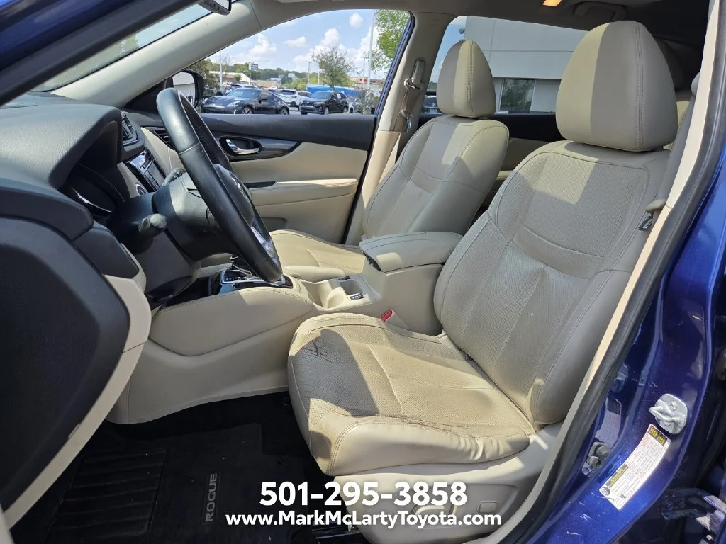 Used 2017 Blue Nissan SL image 9