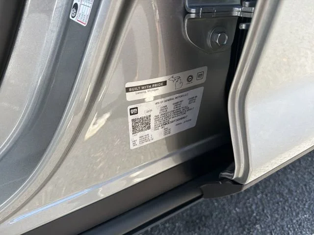 New 2026 Sterling Metallic GMC Elevation image 34