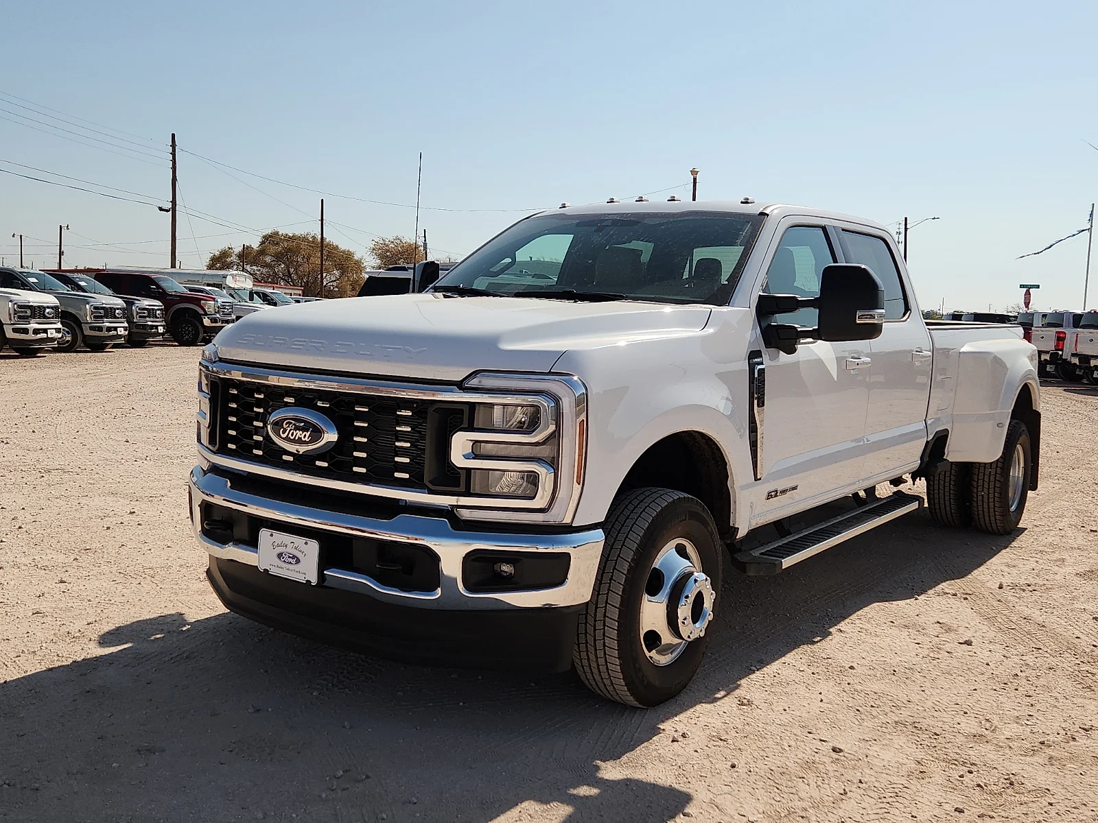 New 2026 Oxford White Ford Lariat image 3