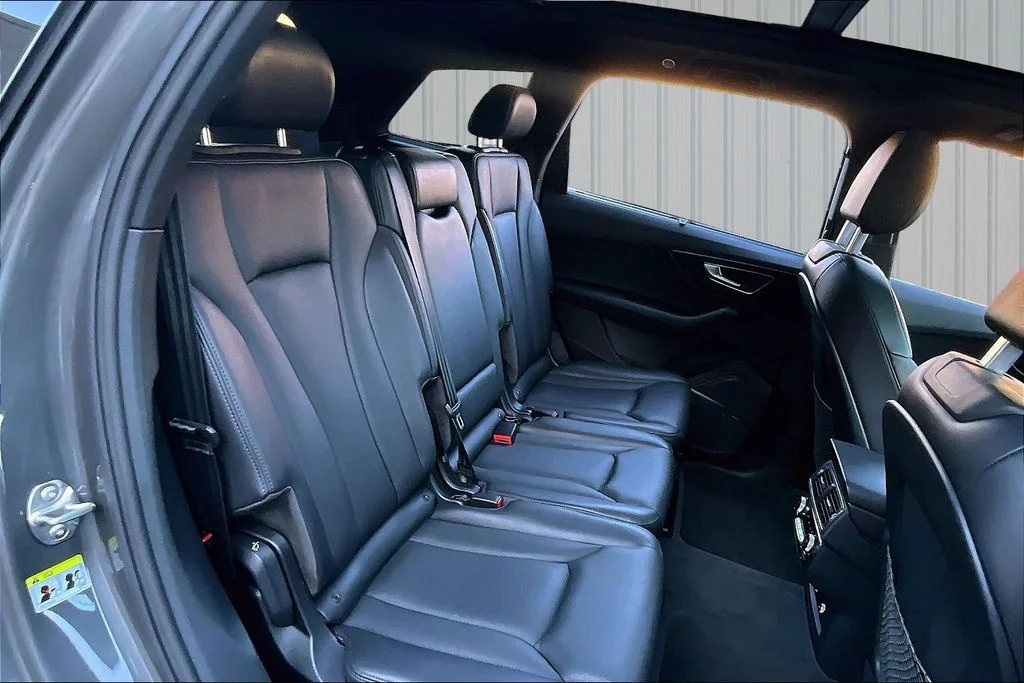 Used 2019 Gray Audi 55 Prestige image 25