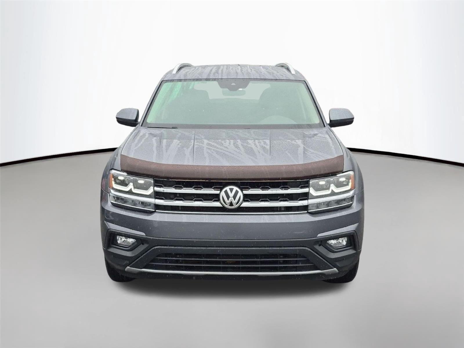 Used 2018 Platinum Gray Metallic Volkswagen 3.6L V6 SE w/Technology image 8