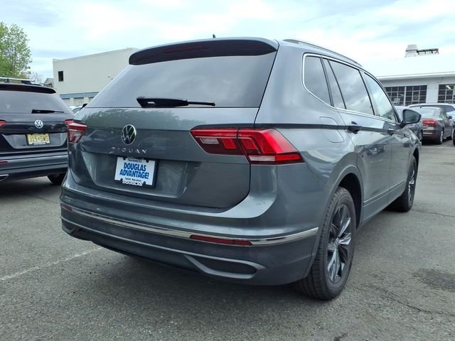 Used 2024 Gray Volkswagen 2.0T SE image 8