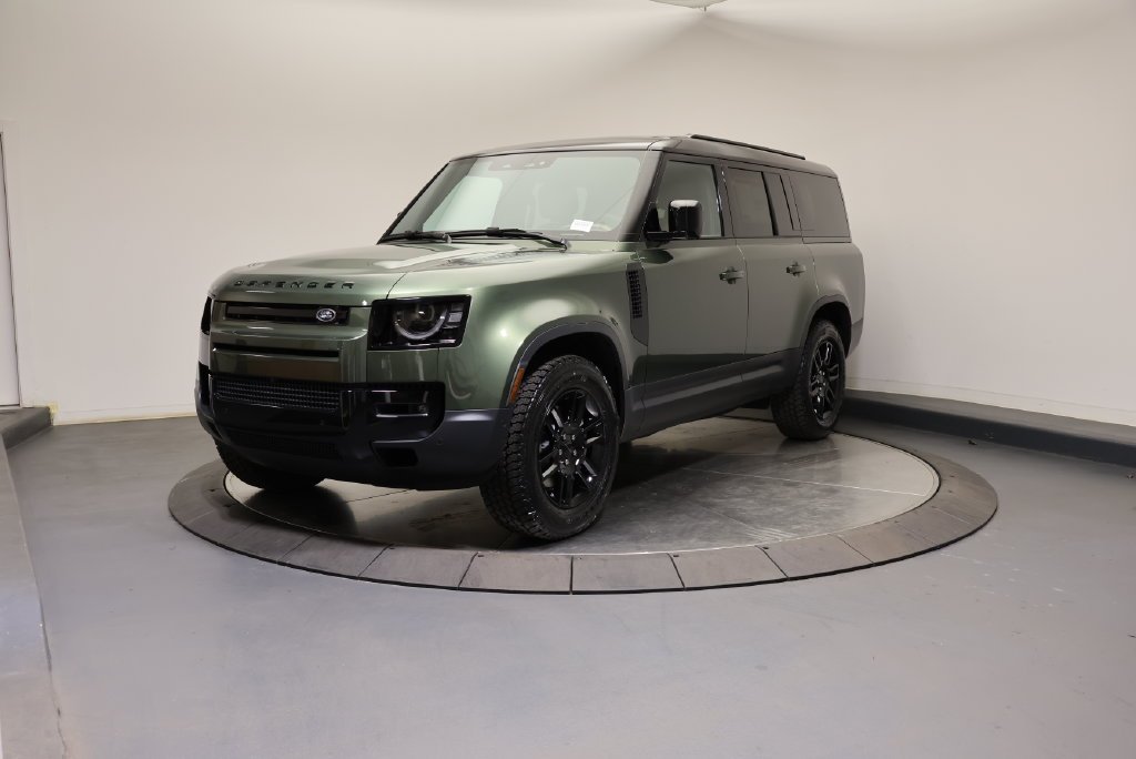 Used 2026 Woolstone Green Metallic Land Rover S image 1