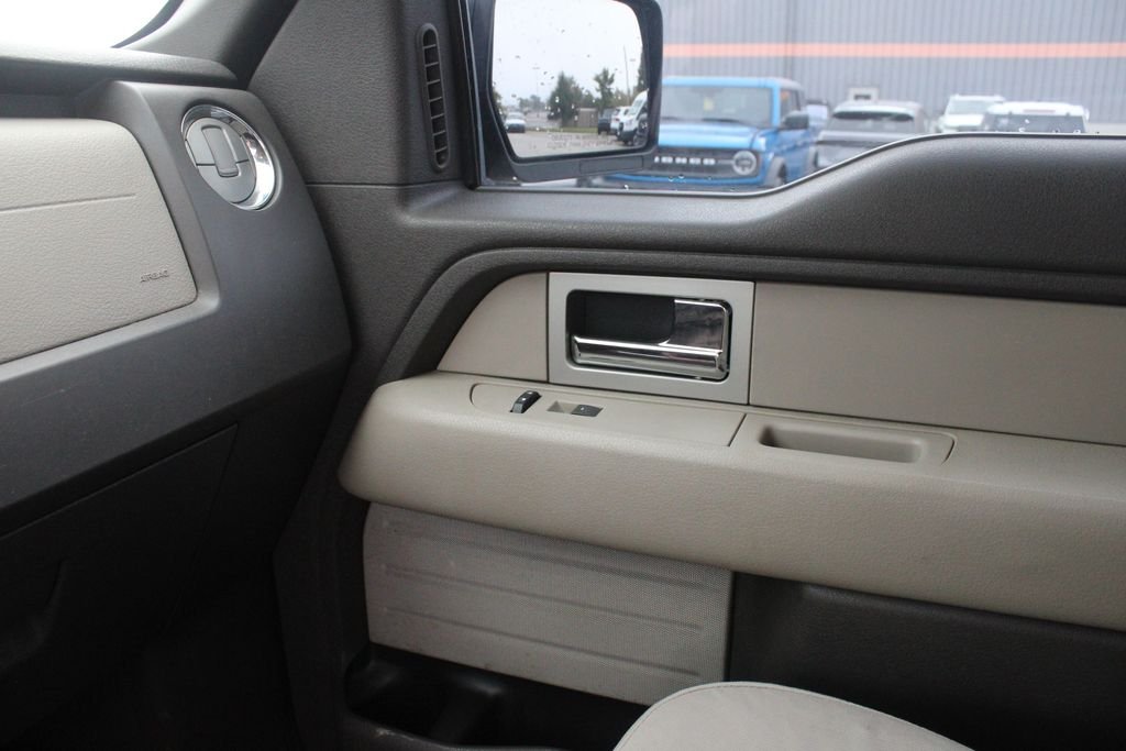 Used 2010 Black Ford XLT image 17