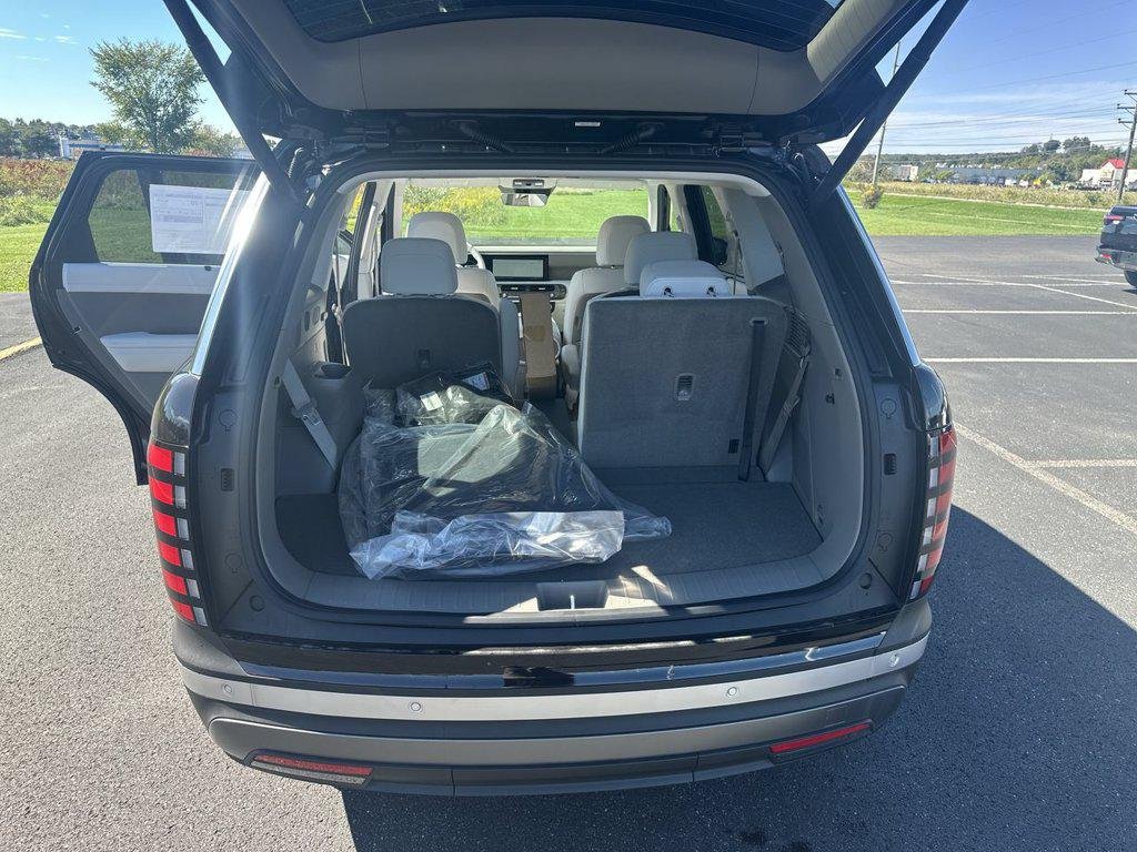 New 2026 Red Hyundai SEL Premium AWD image 32