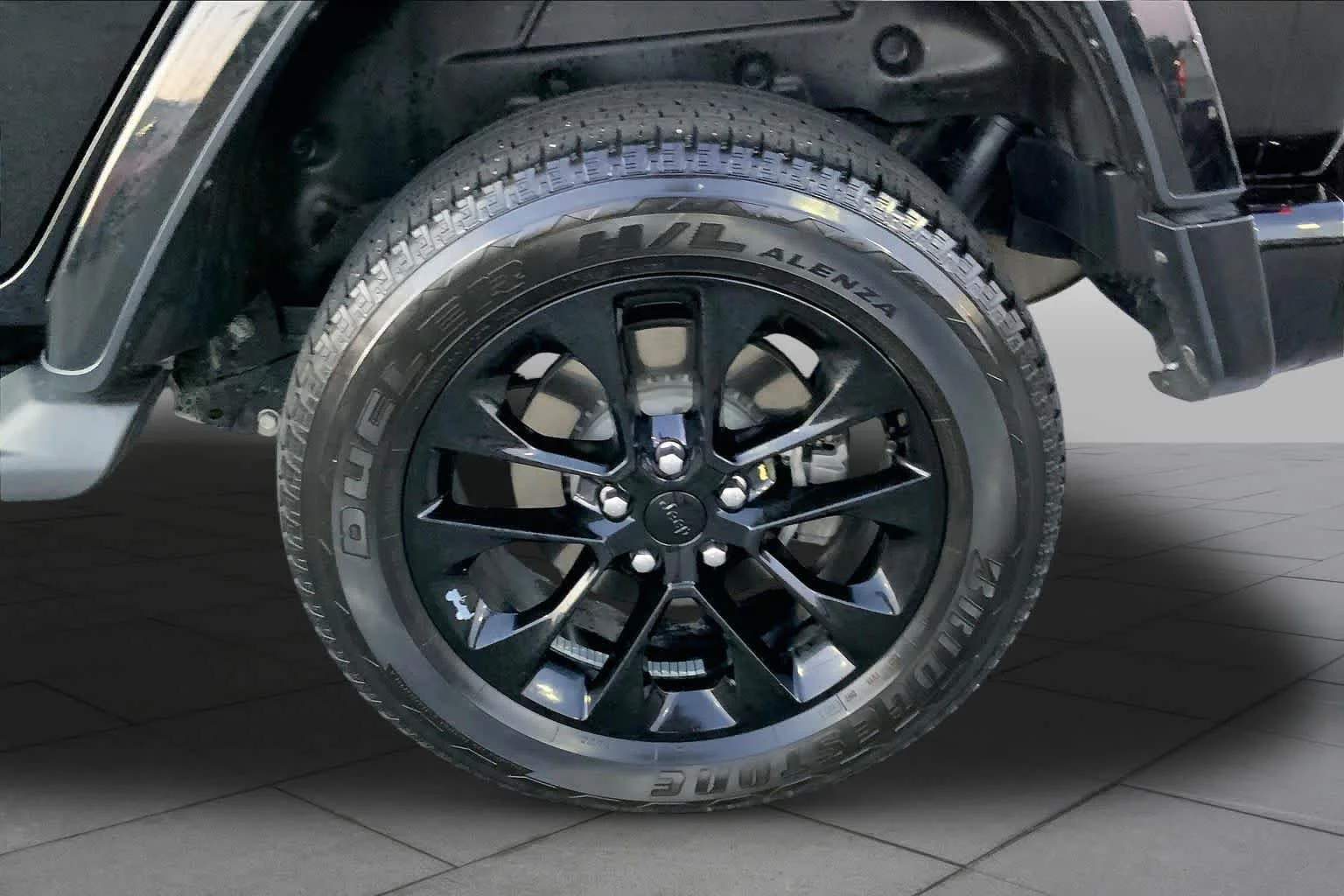 Used 2023 Black Clearcoat Jeep High Altitude image 19