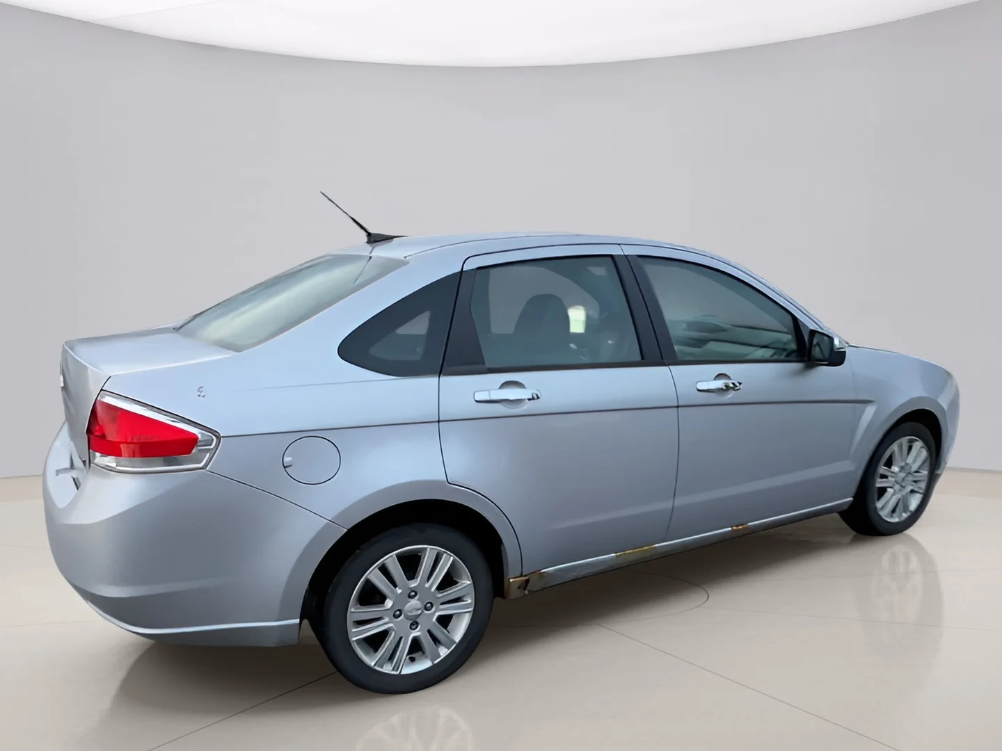 Used 2010 Silver Ford SEL image 8