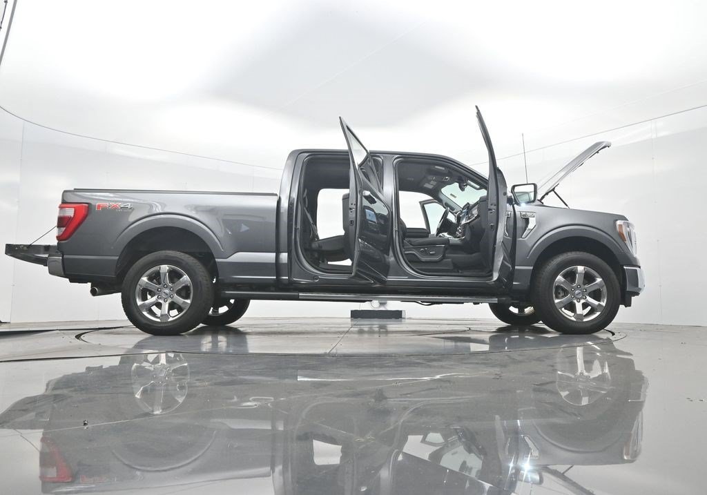 Used 2023 Gray Metallic Ford LARIAT image 44