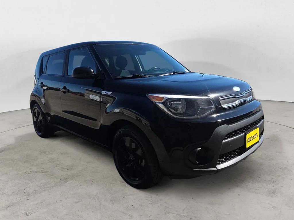 Used 2019 Black Kia Base image 3