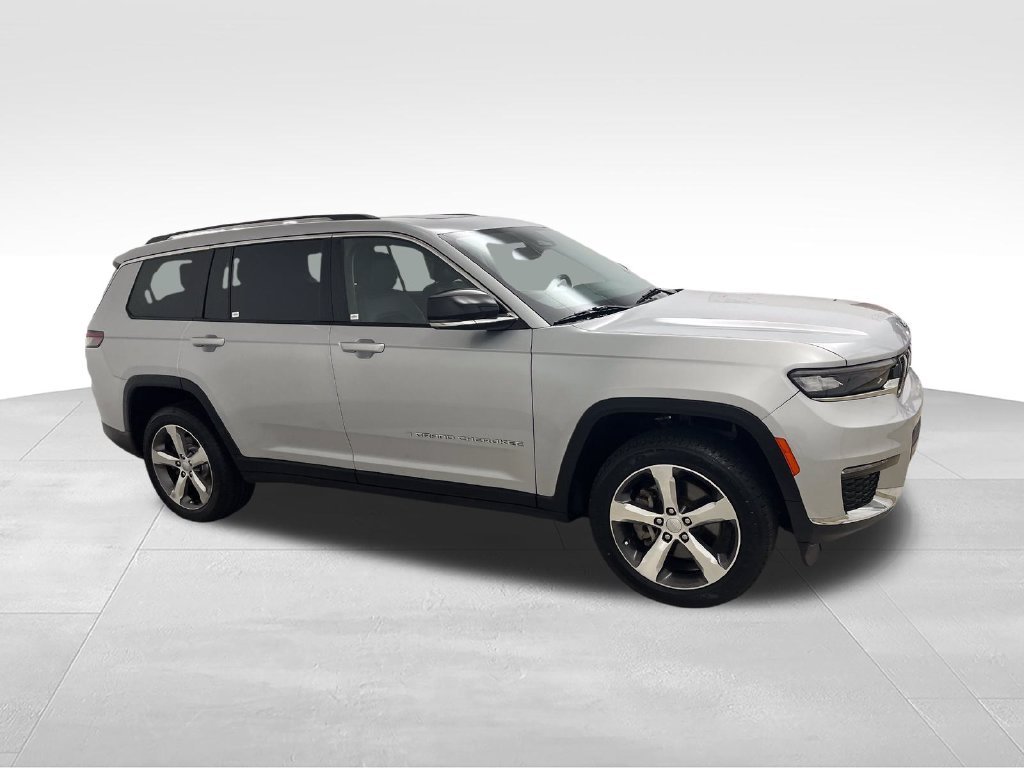 Used 2021 Silver Jeep Limited image 6