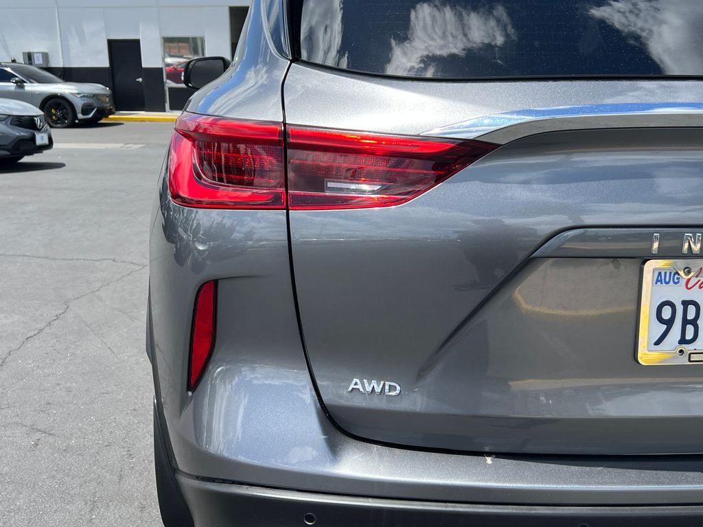 Used 2020 Gray INFINITI LUXE image 11