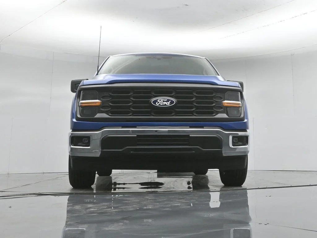 New 2026 Oxford White Ford XLT image 40