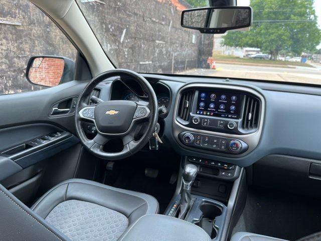 Used 2022 Beige Chevrolet Z71 image 21