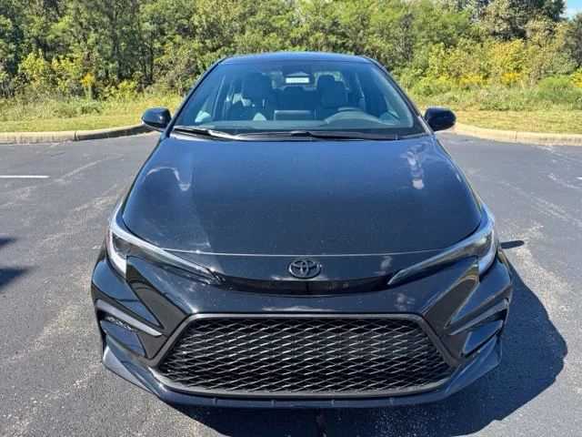 New 2027  Toyota SE image 7
