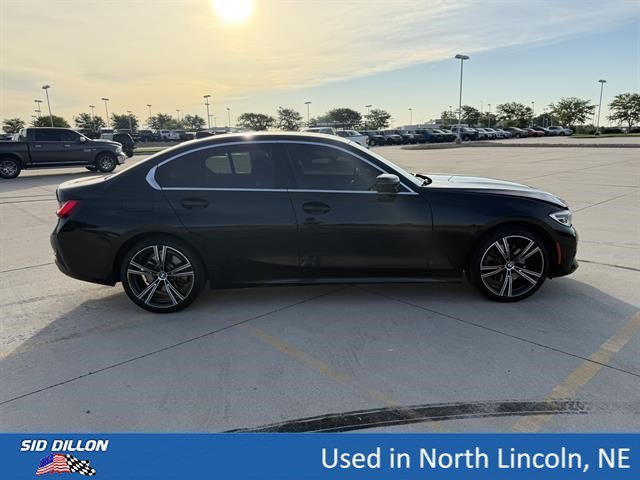 Used 2021 Black Sapphire Metallic BMW 330i xDrive image 3