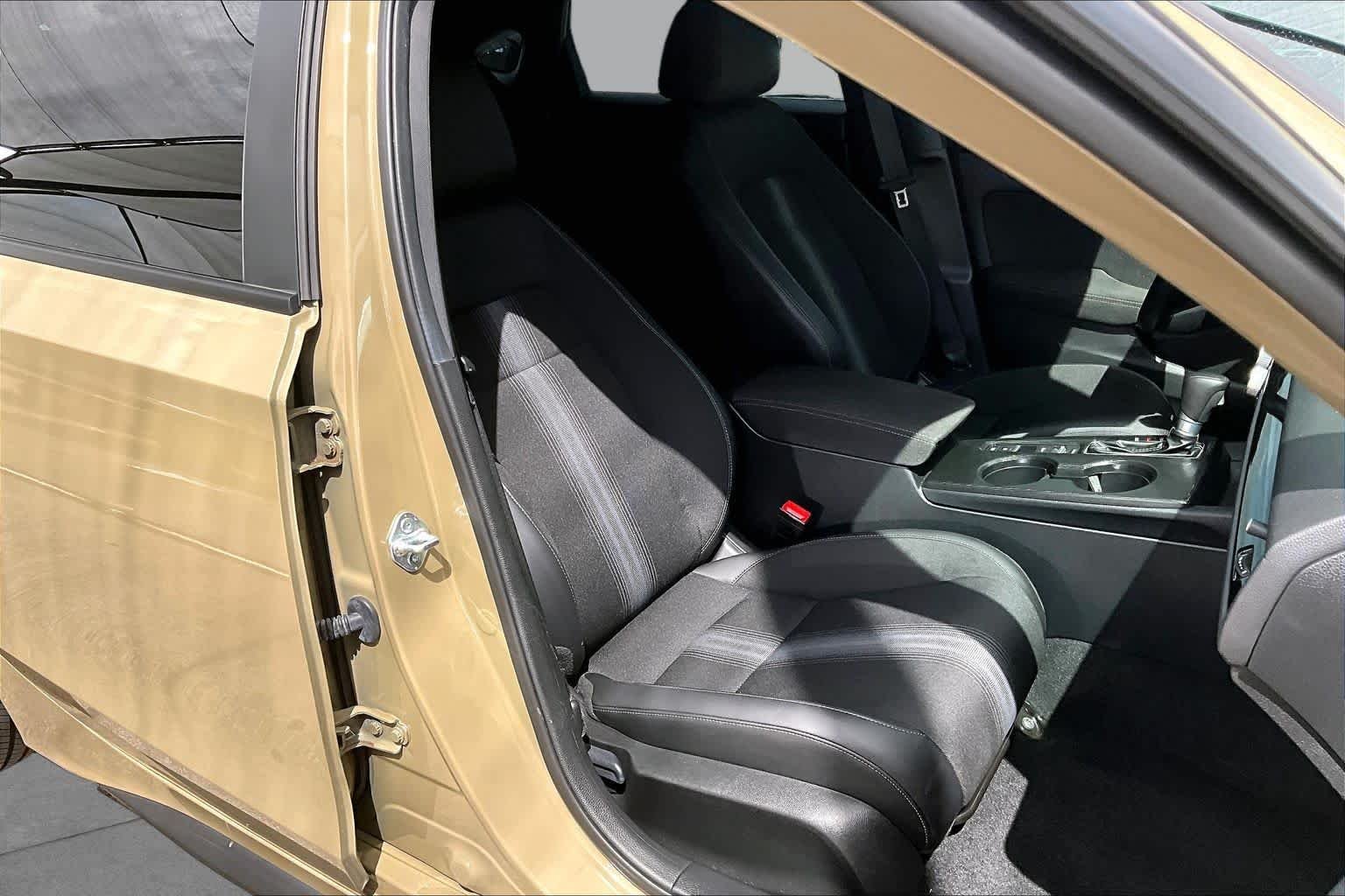 Used 2025 Sand Dune Pearl Honda Sport image 9