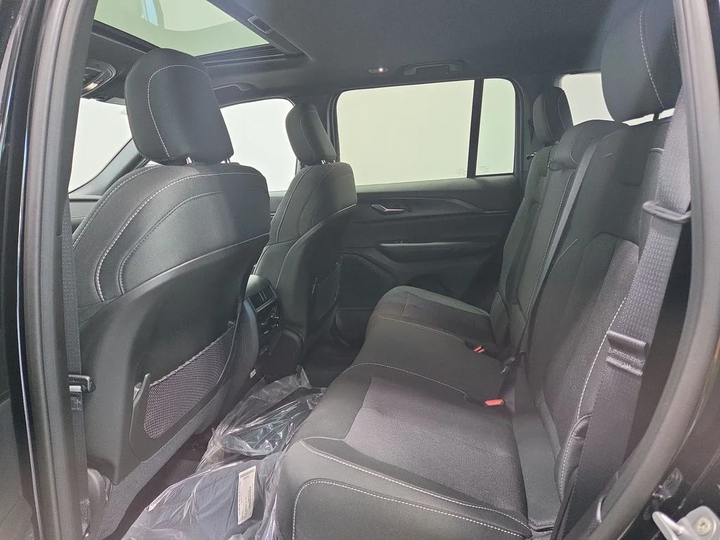 New 2027 High Gloss Black Jeep Laredo X image 13