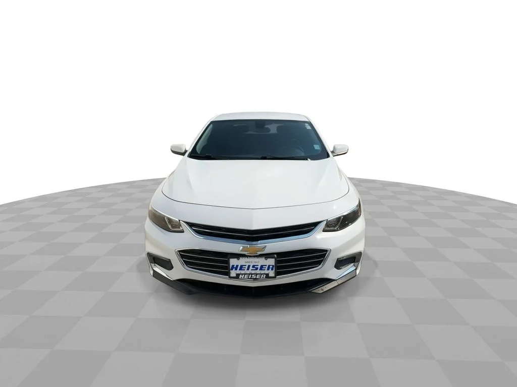 Used 2016 White Chevrolet LT image 3