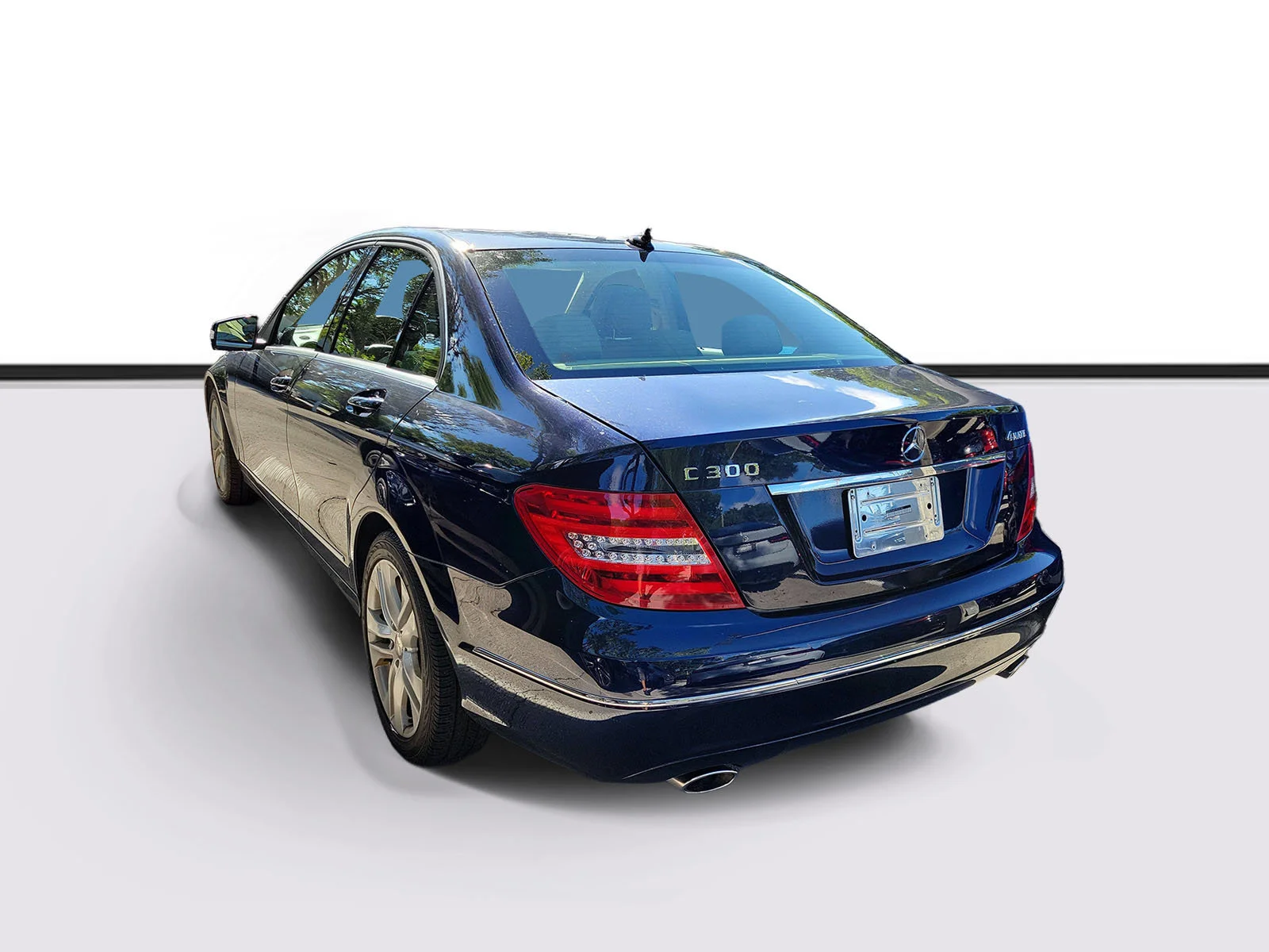 Used 2013 Blue Mercedes-Benz C 300 image 4