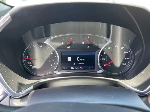 Used 2019 IRIDESCENT PEARL TRICOAT Chevrolet Premier image 2